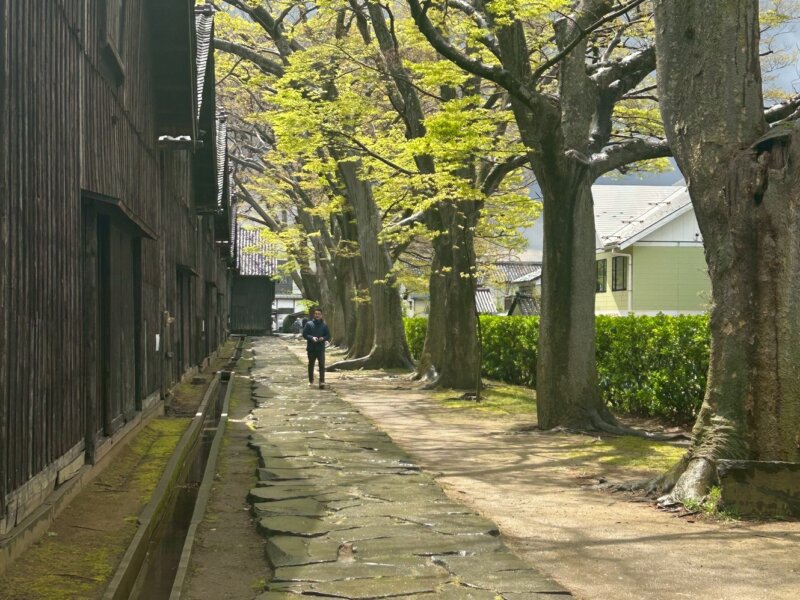 深い呼吸は新陳代謝を高め、冷え性改善